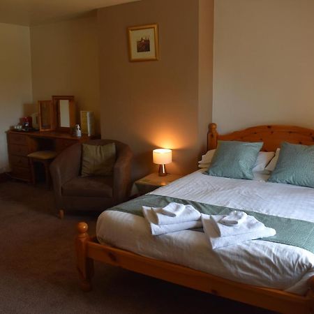 The Belted Will Inn Farlam Екстериор снимка