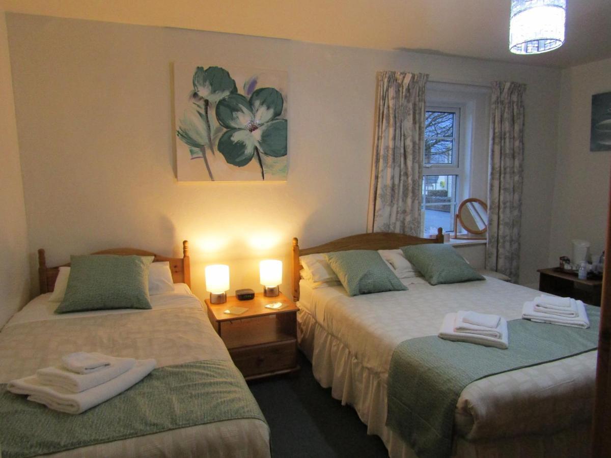 The Belted Will Inn Farlam Екстериор снимка